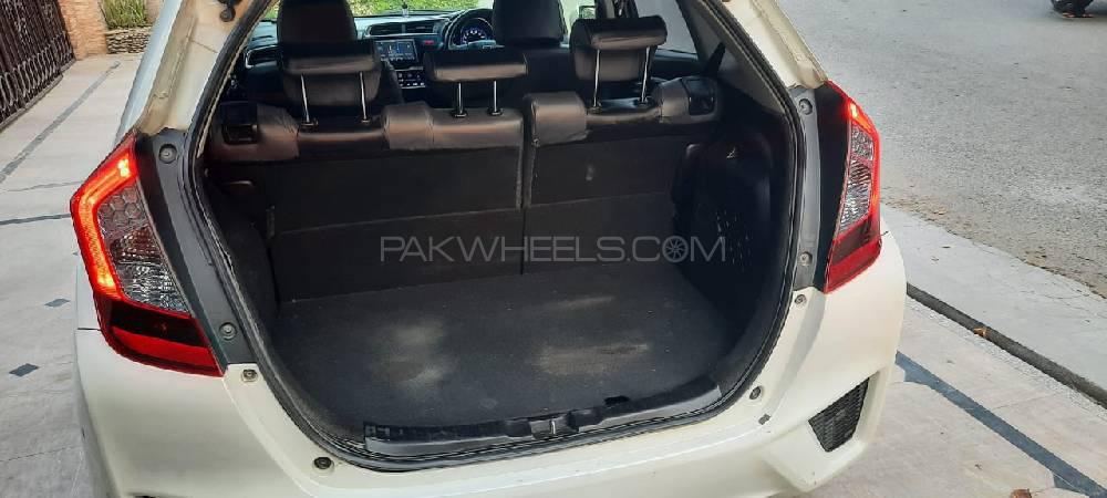 Honda Fit 2015 for Sale in Lahore Honda Fit 2015 for Sale in Lahore Image-14