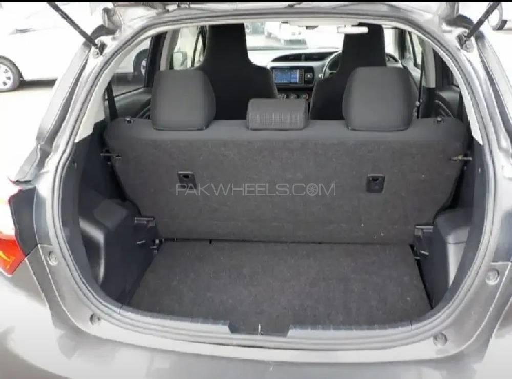 Toyota Vitz 2017 for Sale in Multan Toyota Vitz 2017 for Sale in Multan Image-4