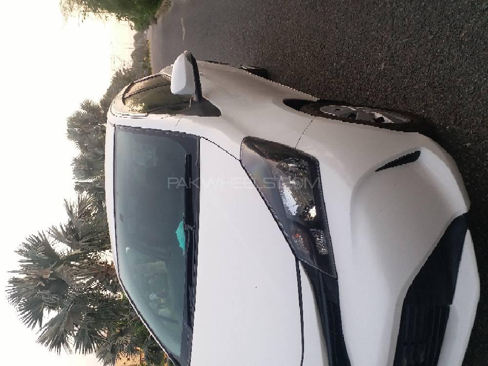 Toyota Vitz 2014 for Sale in Lahore Toyota Vitz 2014 for Sale in Lahore Image-8