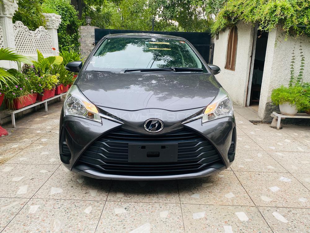 Toyota Vitz 2017 for Sale in Peshawar Image-1