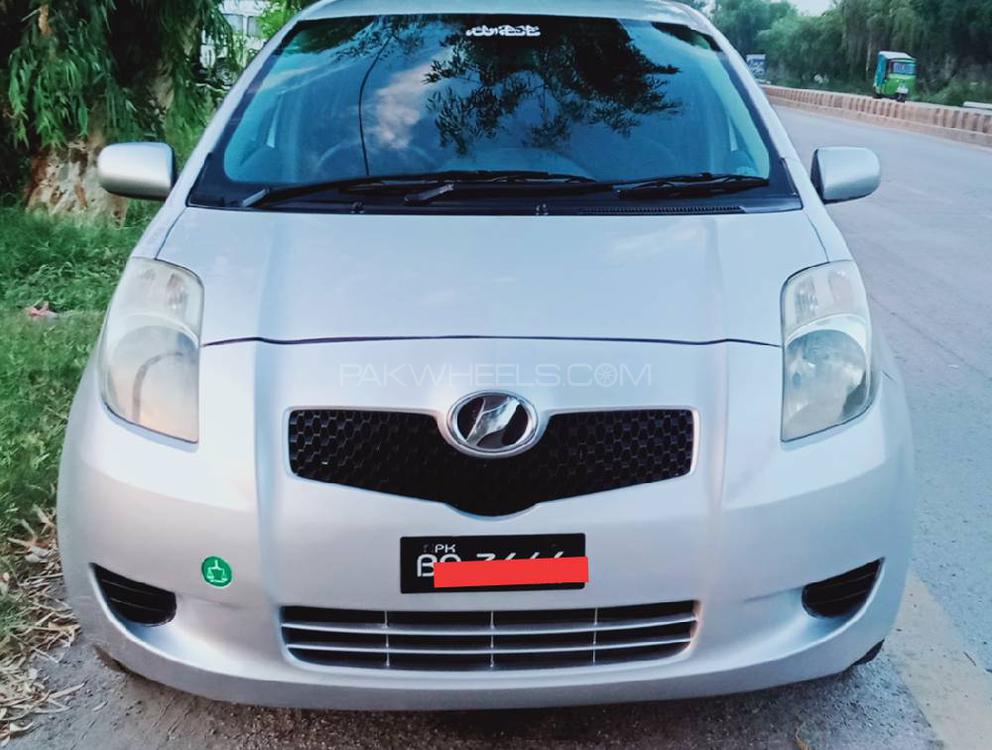Toyota Vitz 2006 for Sale in Mardan Image-1