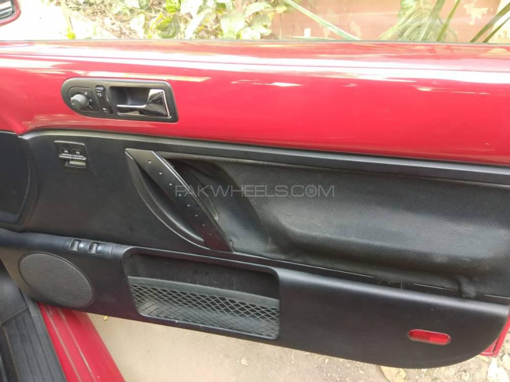 Volkswagen Beetle 2008 for Sale in Karachi Volkswagen Beetle 2008 for Sale in Karachi Image-4