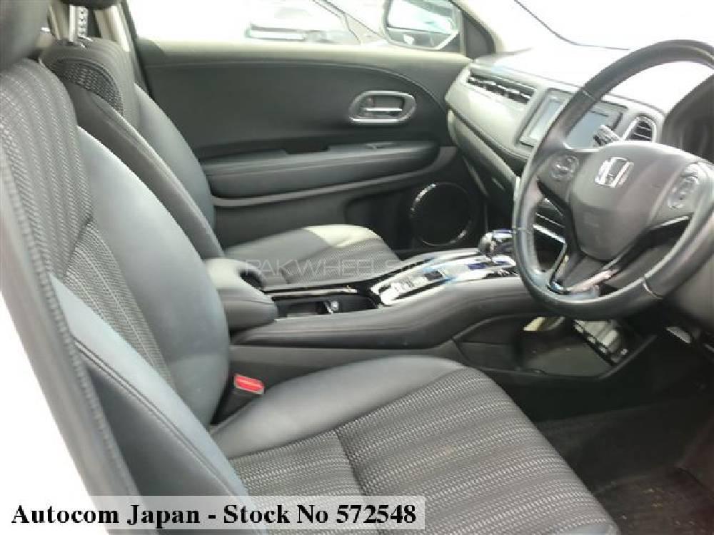 Honda Vezel 2015 for Sale in Peshawar Honda Vezel 2015 for Sale in Peshawar Image-9