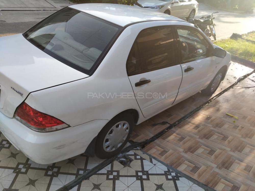 Mitsubishi Lancer 2004 for Sale in Lahore Mitsubishi Lancer 2004 for Sale in Lahore Image-4