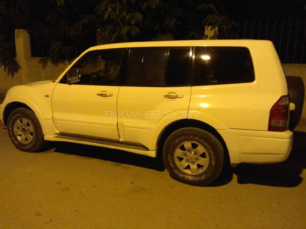Mitsubishi Pajero 2003 for Sale in Karachi Image-1