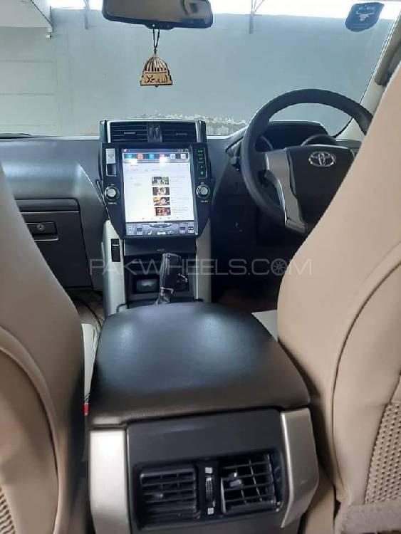 Toyota Land Cruiser 2015 for Sale in Lahore Toyota Land Cruiser 2015 for Sale in Lahore Image-2