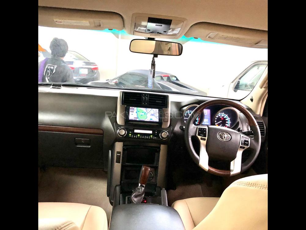 Toyota Prado 2011 for Sale in Lahore Toyota Prado 2011 for Sale in Lahore Image-5
