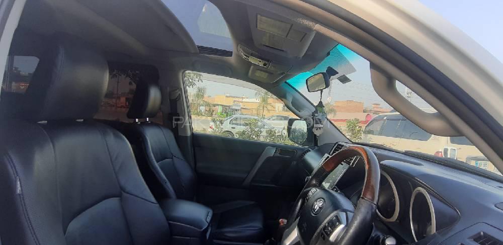 Toyota Prado 2009 for Sale in Peshawar Toyota Prado 2009 for Sale in Peshawar Image-4