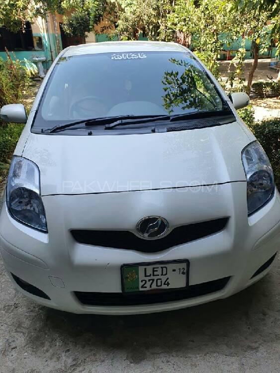 Toyota Vitz 2009 for Sale in Swat Image-1