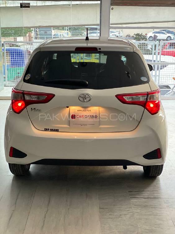 Toyota Vitz 2017 for Sale in Peshawar Toyota Vitz 2017 for Sale in Peshawar Image-4