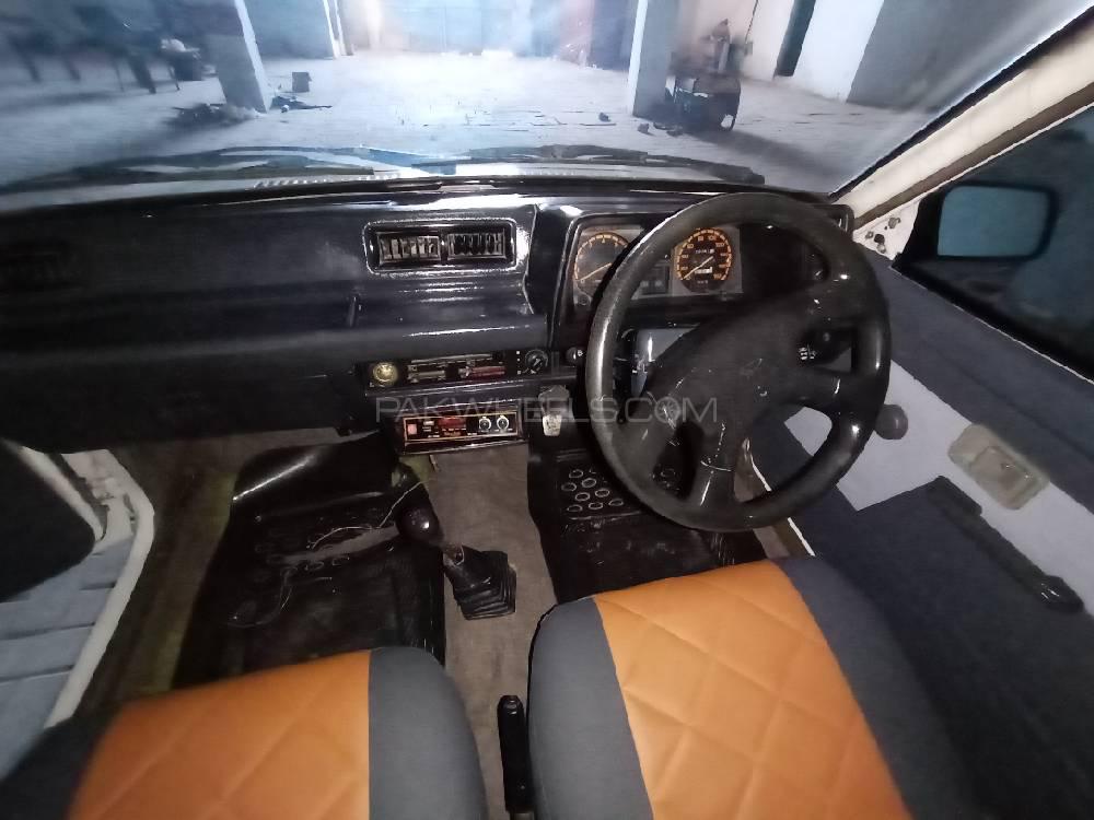 Daihatsu Charade 1987 for Sale in Gujranwala Daihatsu Charade 1987 for Sale in Gujranwala Image-9