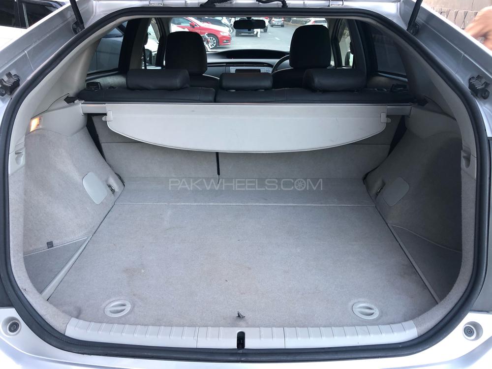 Toyota Prius 2015 for Sale in Lahore Toyota Prius 2015 for Sale in Lahore Image-7