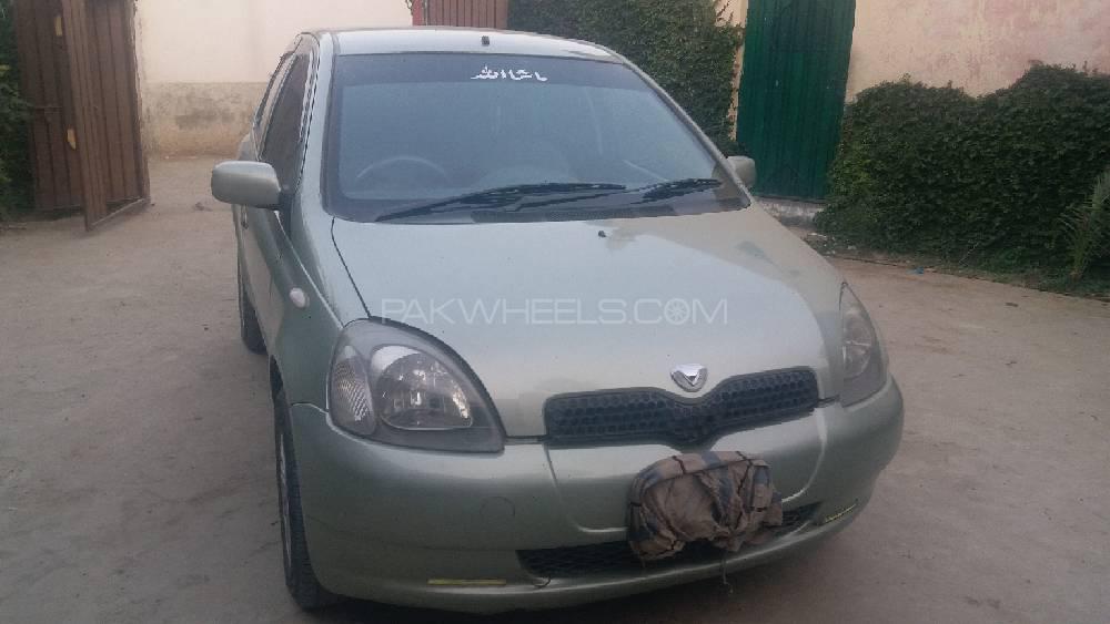 Toyota Vitz 2001 for Sale in Mardan Image-1