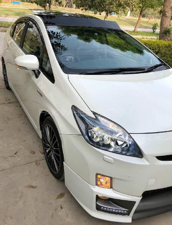 Toyota Prius 2011 for Sale in Peshawar Image-1
