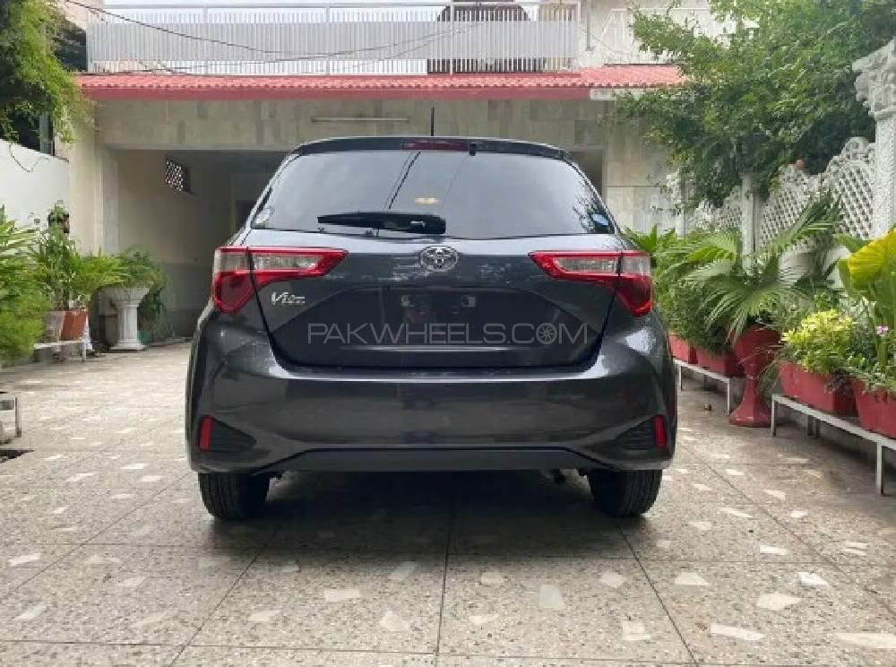 Toyota Vitz 2017 for Sale in Multan Image-1