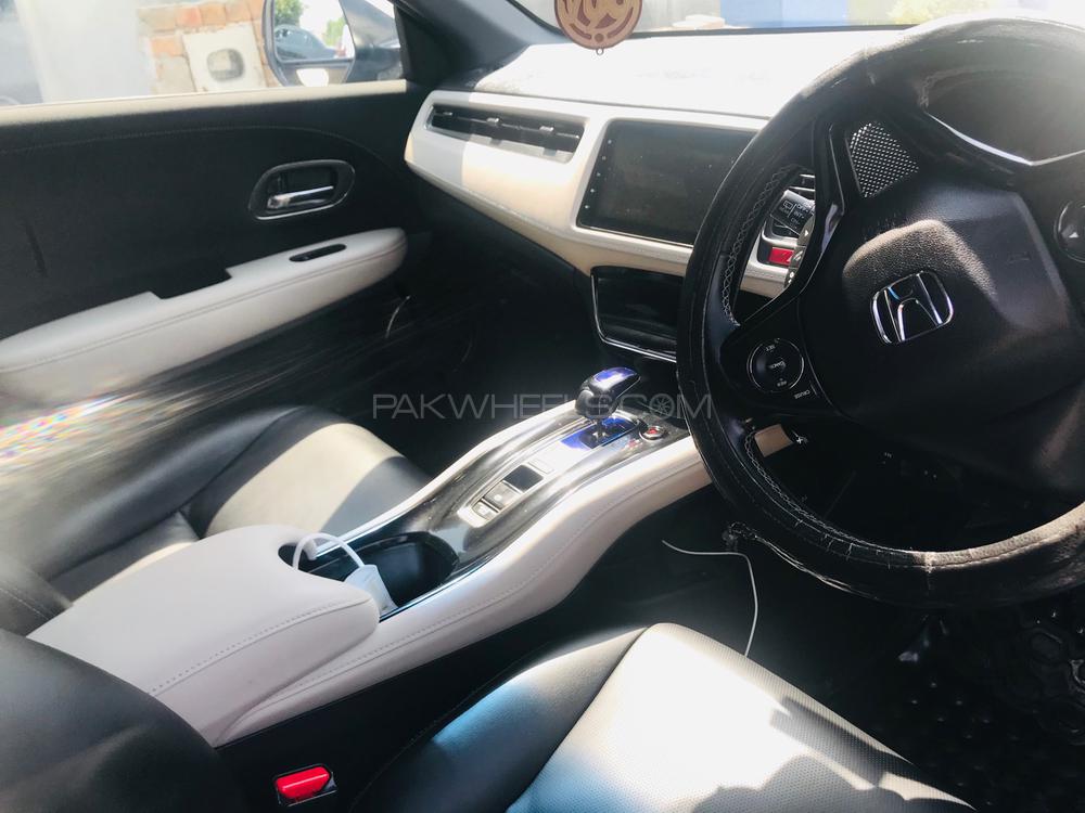 Honda Vezel 2016 for Sale in Islamabad Honda Vezel 2016 for Sale in Islamabad Image-11