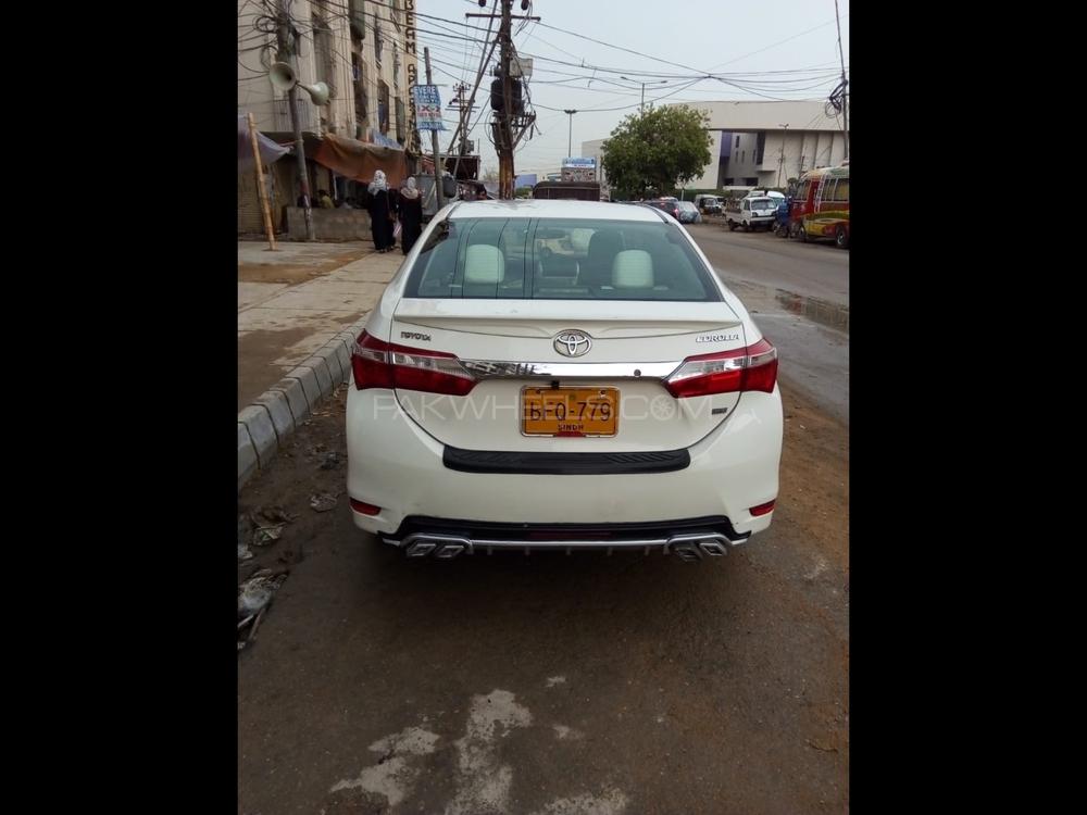 Toyota Corolla 2016 for Sale in Karachi Image-1