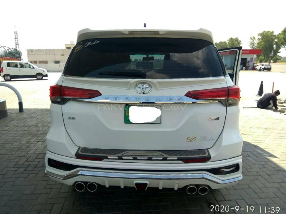 Toyota Fortuner 2018 for Sale in Sahiwal Toyota Fortuner 2018 for Sale in Sahiwal Image-10
