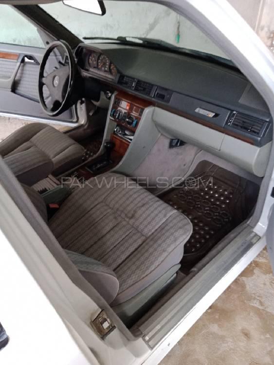 مرسڈیز بینز ای کلاس 1992 for Sale in پشاور مرسڈیز بینز ای کلاس 1992 for Sale in پشاور Image-10