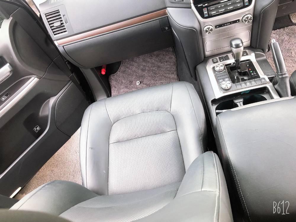 Toyota Land Cruiser 2016 for Sale in Lahore Toyota Land Cruiser 2016 for Sale in Lahore Image-18