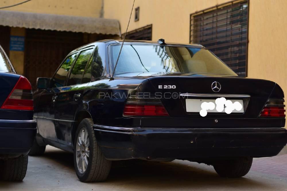 Mercedes Benz E Class 1986 for Sale in Rawalpindi Mercedes Benz E Class 1986 for Sale in Rawalpindi Image-2