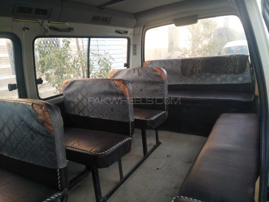 Golden Dragon Xml6532 2013 for Sale in Lahore Golden Dragon Xml6532 2013 for Sale in Lahore Image-5