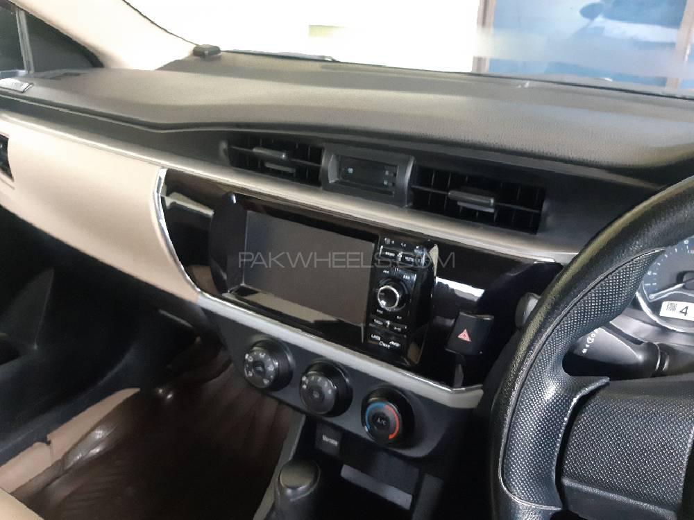 Toyota Corolla 2015 for Sale in Multan Image-1