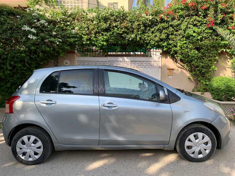 Toyota Vitz 2006 for Sale in Karachi Image-1