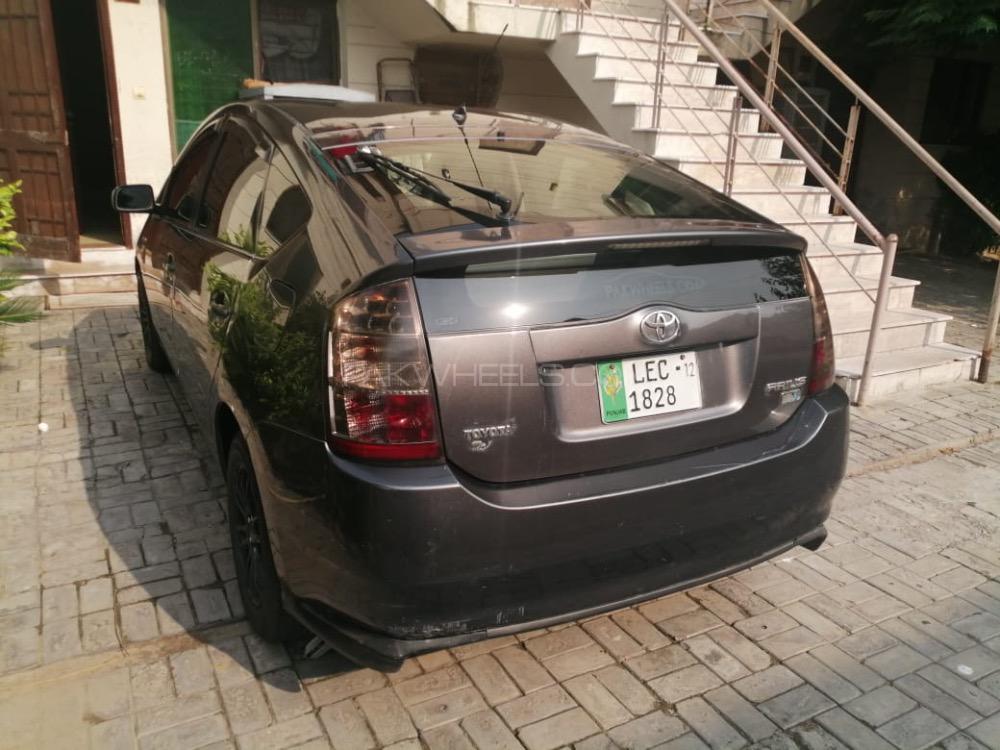 Toyota Prius 2007 for Sale in Lahore Image-1