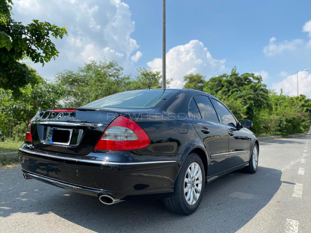 Mercedes Benz E Class 2009 for Sale in Lahore Mercedes Benz E Class 2009 for Sale in Lahore Image-4