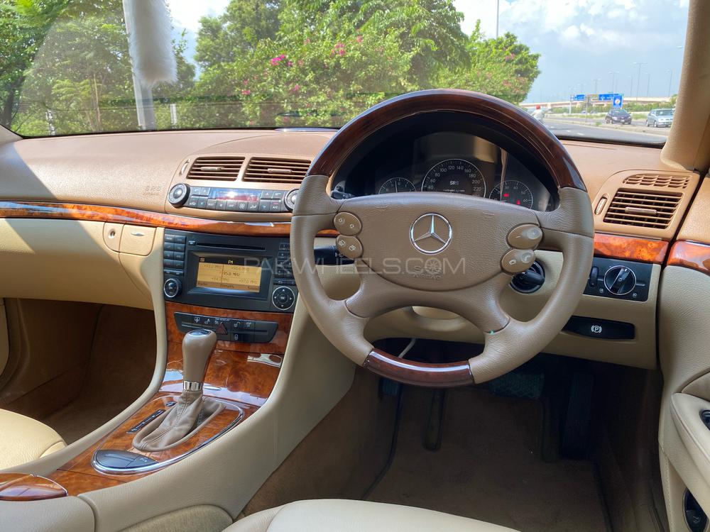 Mercedes Benz E Class 2009 for Sale in Lahore Mercedes Benz E Class 2009 for Sale in Lahore Image-11