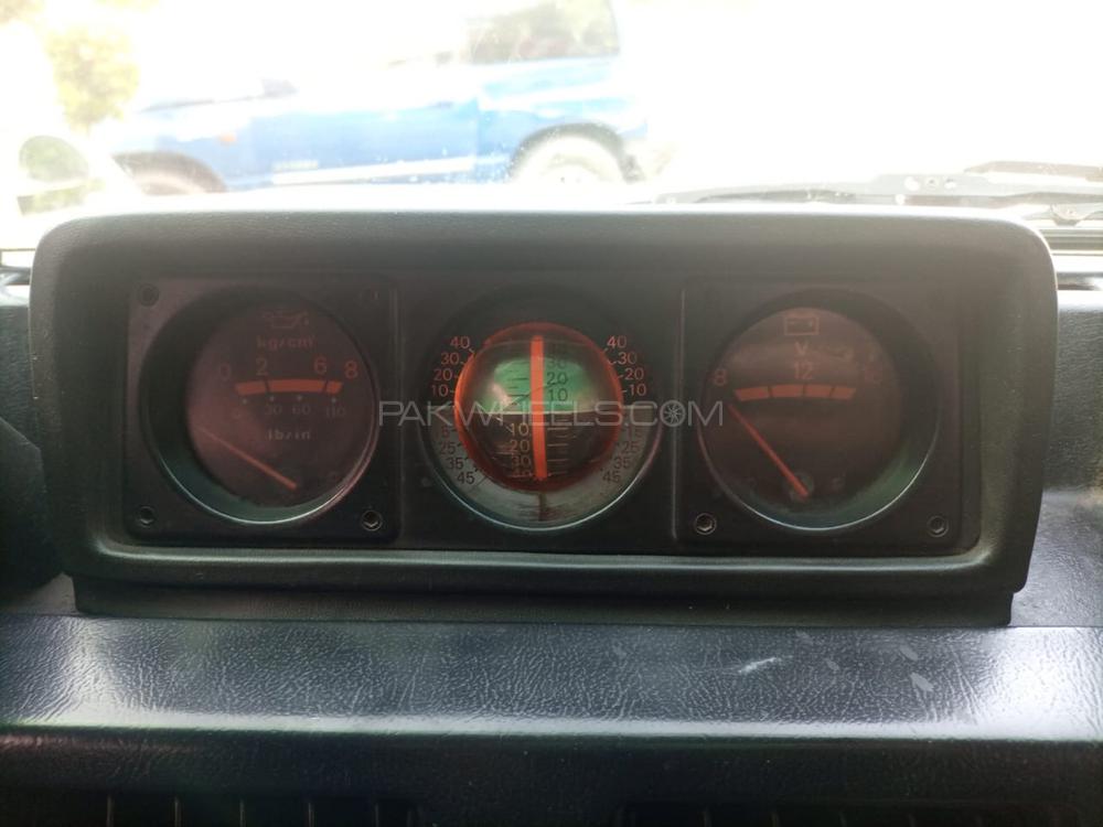 Mitsubishi Pajero 1988 for Sale in Lahore Mitsubishi Pajero 1988 for Sale in Lahore Image-10