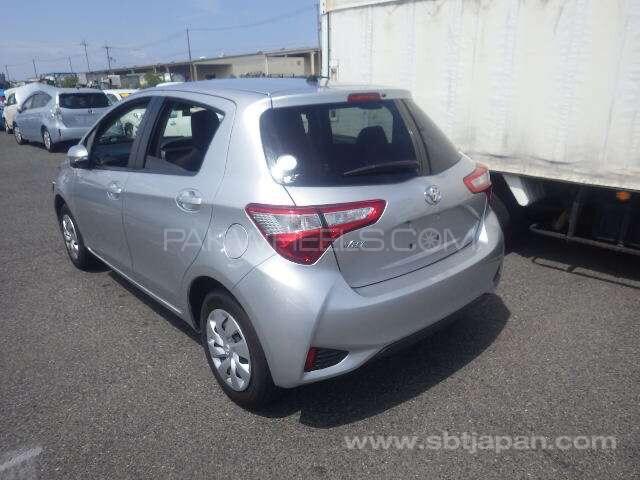 Toyota Vitz 2017 for Sale in Sialkot Toyota Vitz 2017 for Sale in Sialkot Image-4