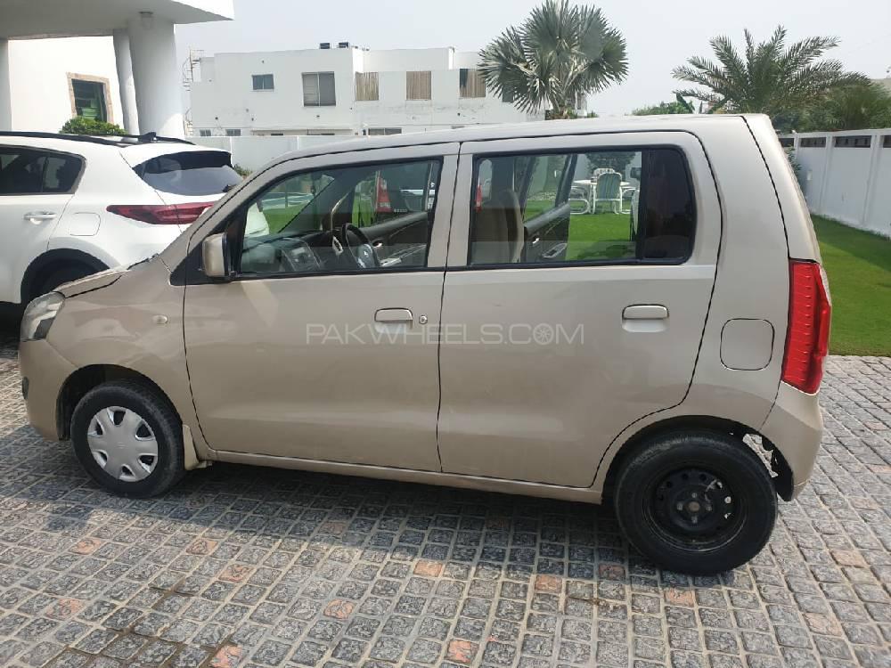 Suzuki Wagon R 2017 for Sale in Lahore Suzuki Wagon R 2017 for Sale in Lahore Image-4