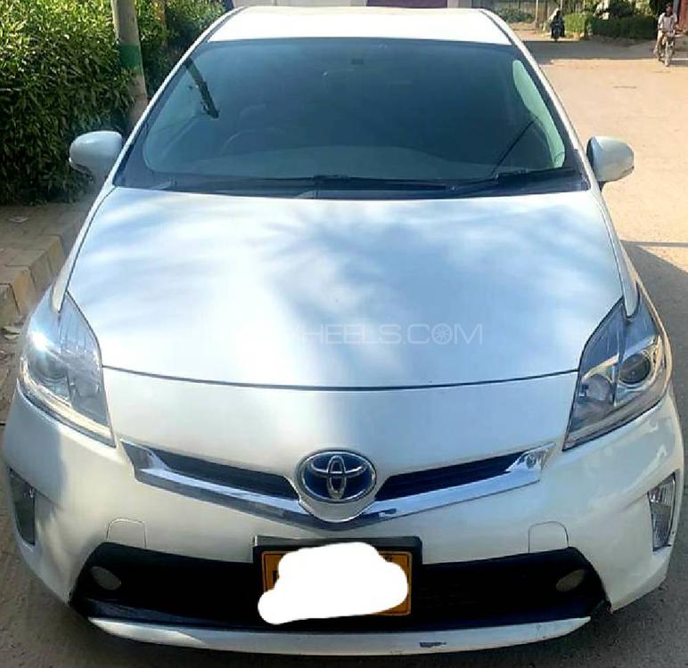 Toyota Prius 2014 for Sale in Karachi Image-1
