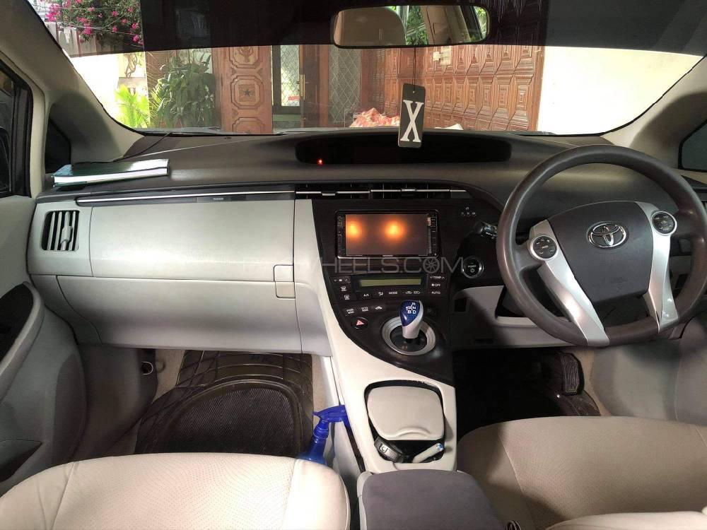 Toyota Prius 2010 for Sale in Islamabad Toyota Prius 2010 for Sale in Islamabad Image-4