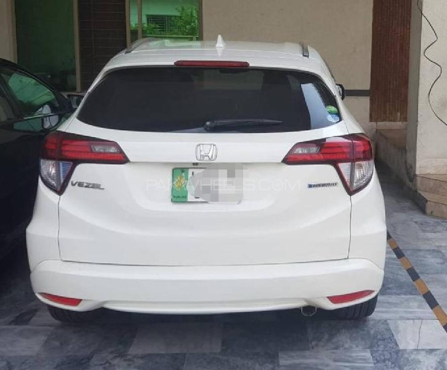 Honda Vezel 2015 for Sale in Gujranwala Honda Vezel 2015 for Sale in Gujranwala Image-3