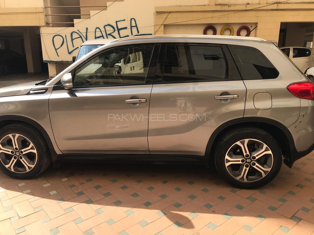 Suzuki Vitara 2017 for Sale in Karachi Suzuki Vitara 2017 for Sale in Karachi Image-5