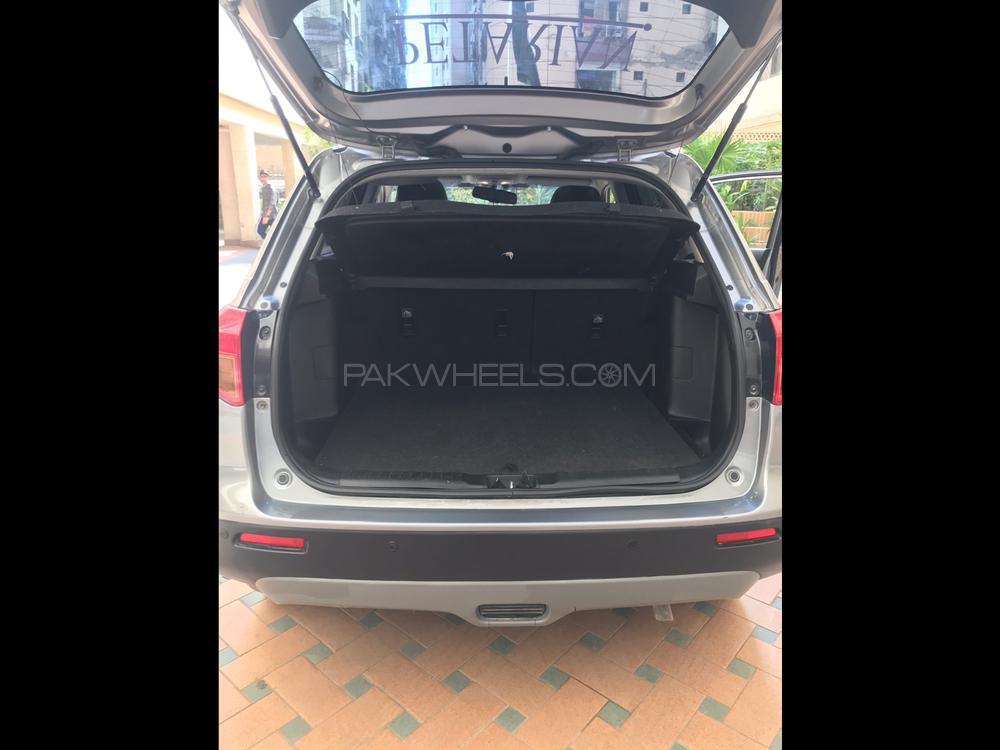 Suzuki Vitara 2017 for Sale in Karachi Suzuki Vitara 2017 for Sale in Karachi Image-10