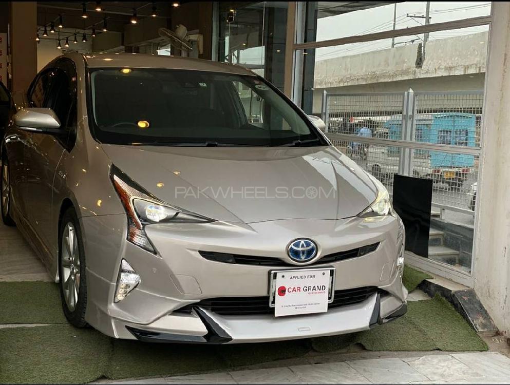 Toyota Prius 2017 for Sale in Peshawar Image-1