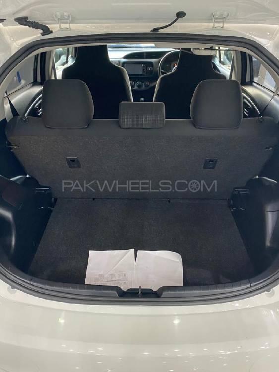 Toyota Vitz 2017 for Sale in Peshawar Toyota Vitz 2017 for Sale in Peshawar Image-13