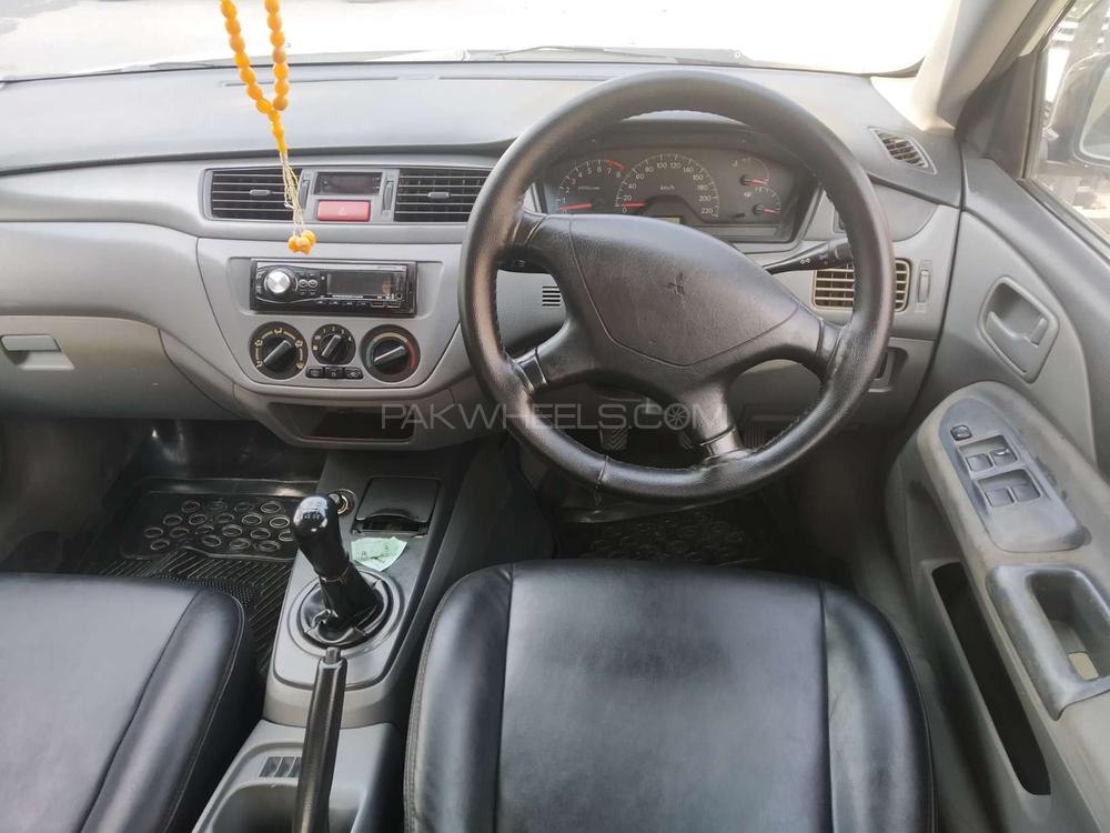 Mitsubishi Lancer 2005 for Sale in Lahore Mitsubishi Lancer 2005 for Sale in Lahore Image-5
