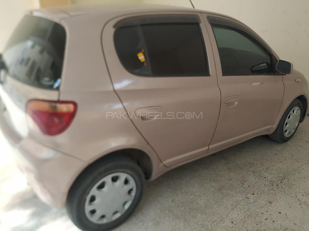 Toyota Vitz 2001 for Sale in Peshawar Image-1