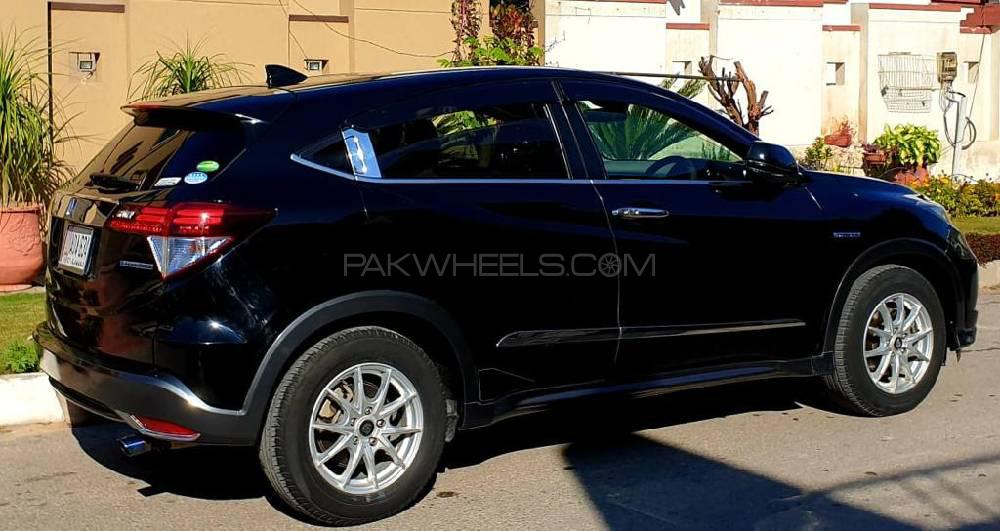 Honda Vezel 2014 for Sale in Lahore Image-1