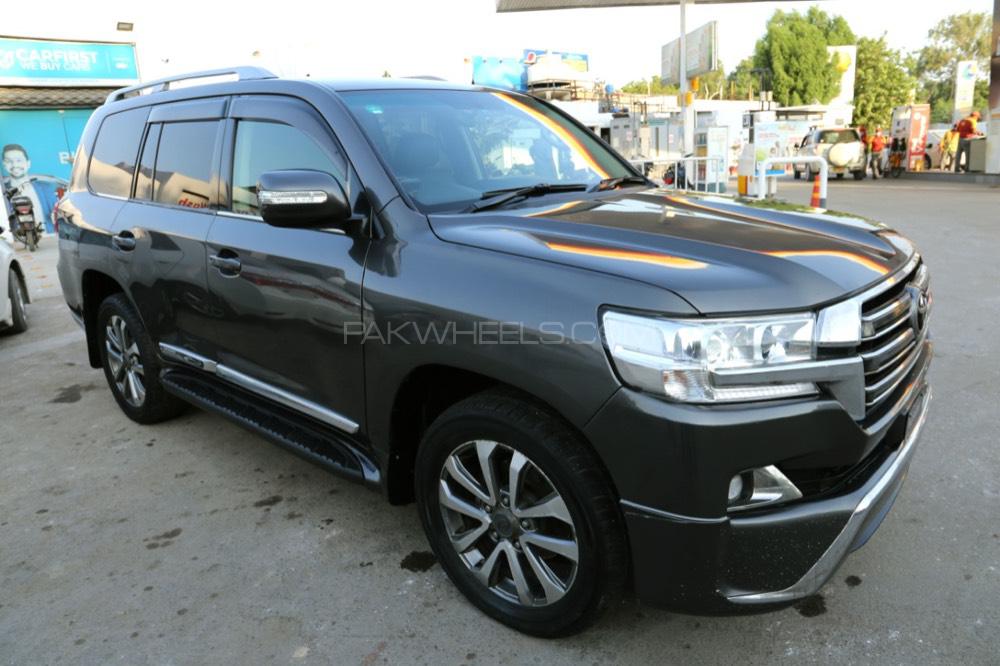 Toyota Land Cruiser 2010 for Sale in Karachi Toyota Land Cruiser 2010 for Sale in Karachi Image-12