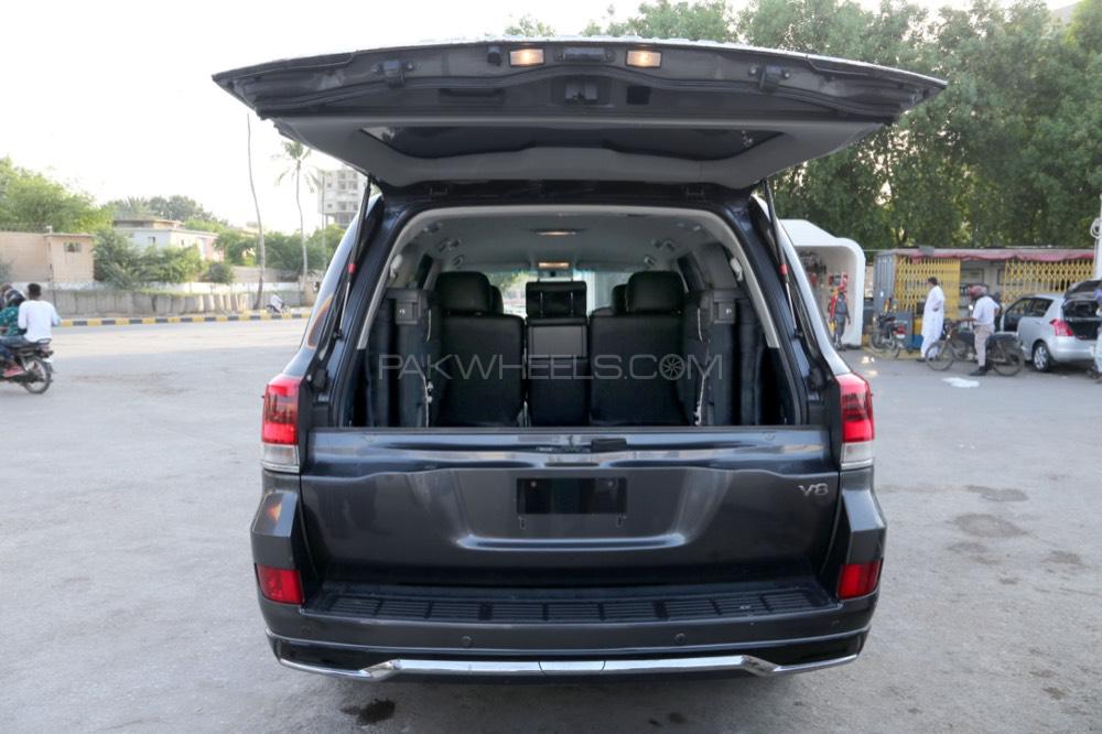Toyota Land Cruiser 2010 for Sale in Karachi Toyota Land Cruiser 2010 for Sale in Karachi Image-13