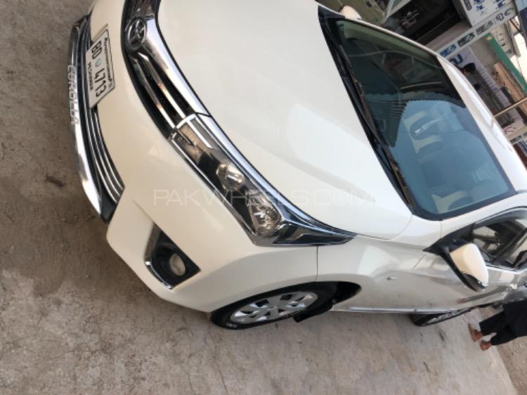 Toyota Corolla 2015 for Sale in Peshawar Image-1