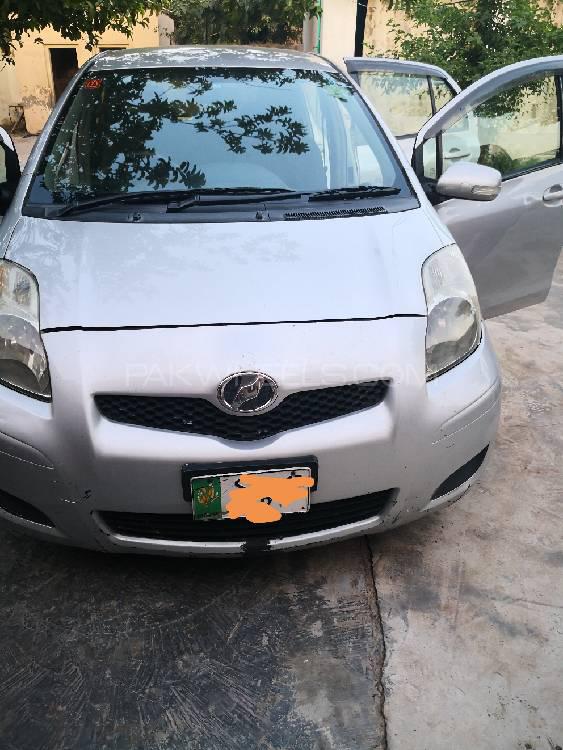 Toyota Vitz 2010 for Sale in Mandi bahauddin Image-1