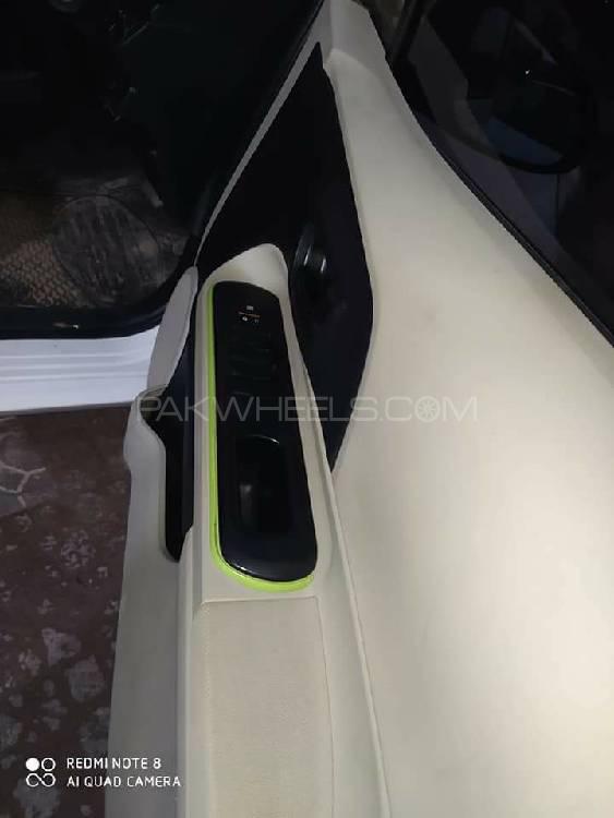 Toyota Aqua 2014 for Sale in Peshawar Toyota Aqua 2014 for Sale in Peshawar Image-9