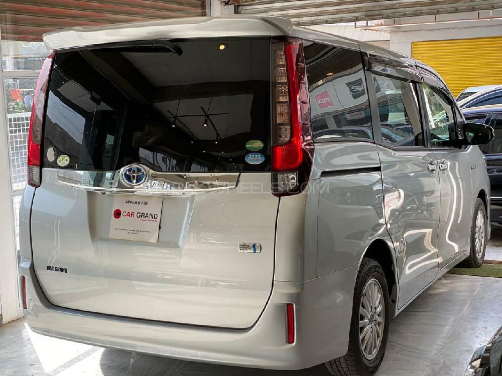 ٹویوٹا نوح 2015 for Sale in پشاور ٹویوٹا نوح 2015 for Sale in پشاور Image-7